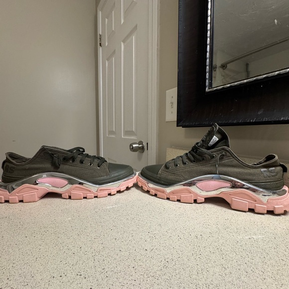 Men pink and green raff Simon sneakers 
Size 10 could fit an 11 - Picture 1 of 5